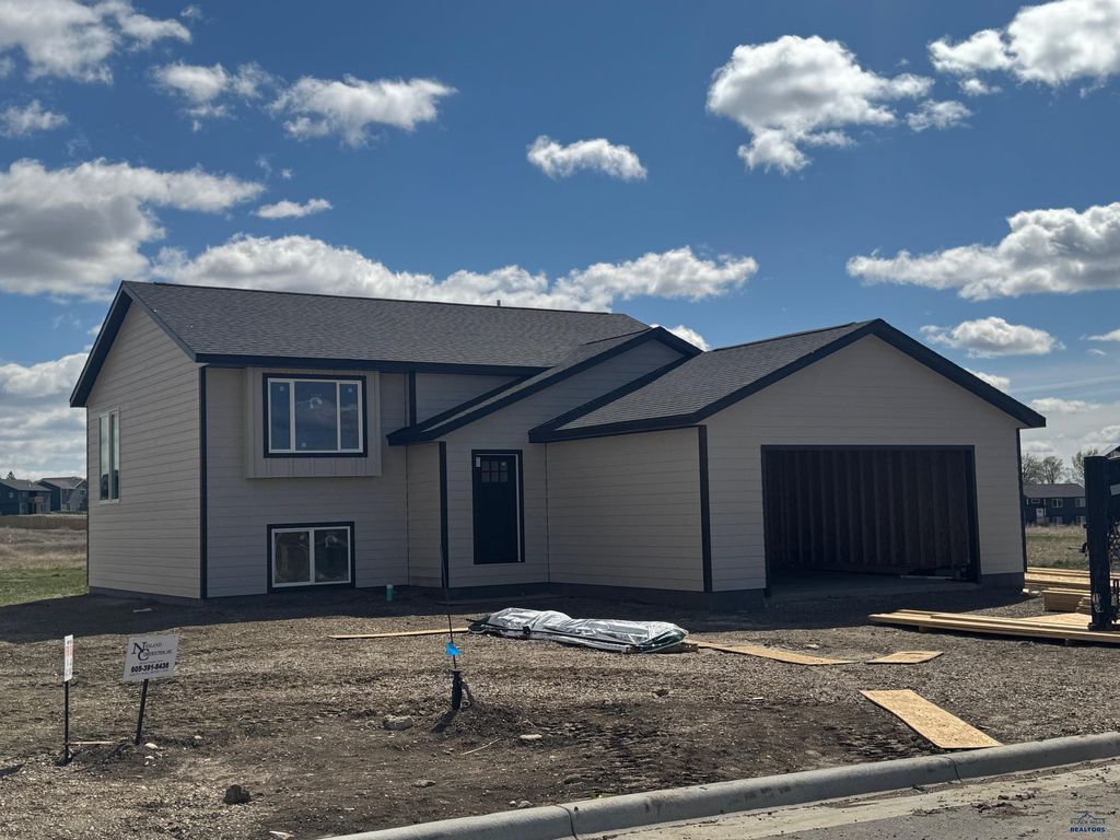 4225 PATRICIA ST, Rapid City, SD 57703