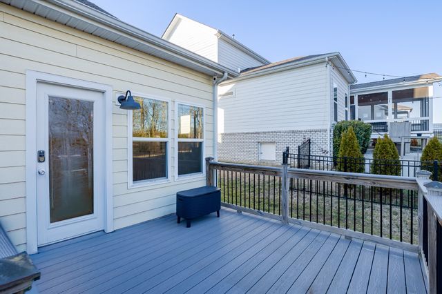 633 Castle Rd, Mount Juliet, TN 37122