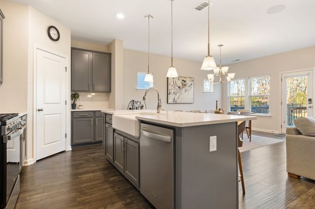 633 Castle Rd, Mount Juliet, TN 37122