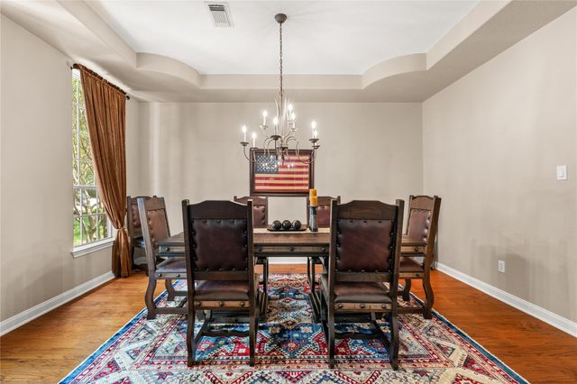 131 E Beckonvale Circle, The Woodlands, TX 77382