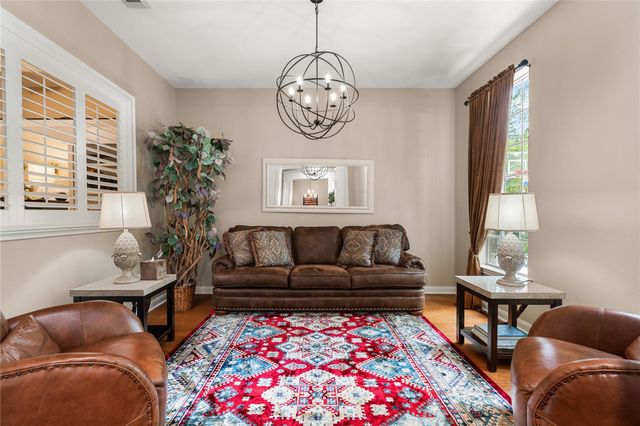 131 E Beckonvale Circle, The Woodlands, TX 77382
