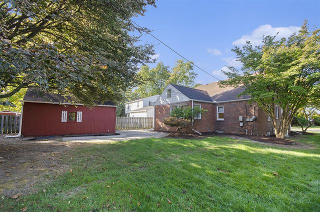 127 Madelon Street, Belleville, MI 48111