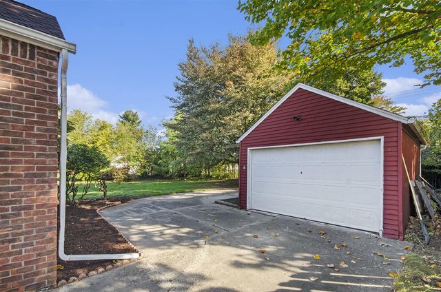 127 Madelon Street, Belleville, MI 48111