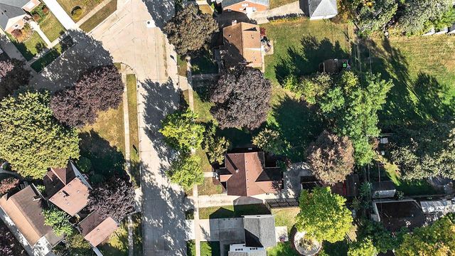 127 Madelon Street, Belleville, MI 48111