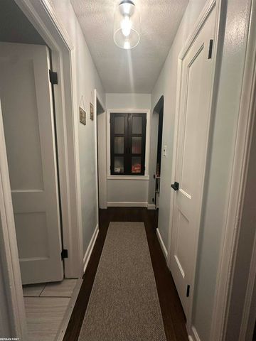 23451 Seneca Street, Oak Park, MI 48237