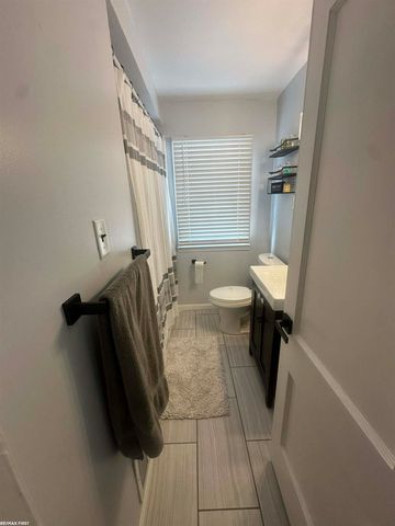 23451 Seneca Street, Oak Park, MI 48237