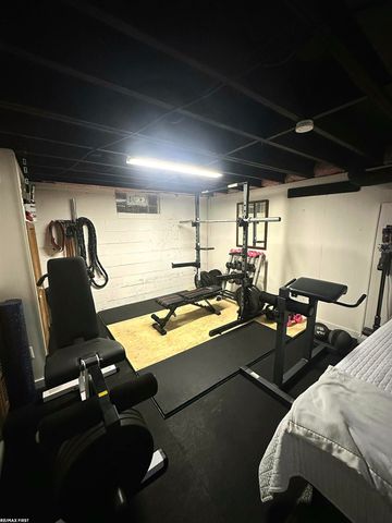 23451 Seneca Street, Oak Park, MI 48237