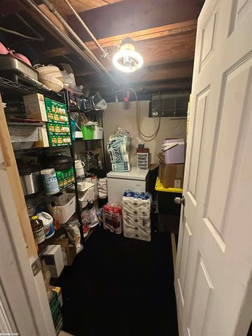 23451 Seneca Street, Oak Park, MI 48237