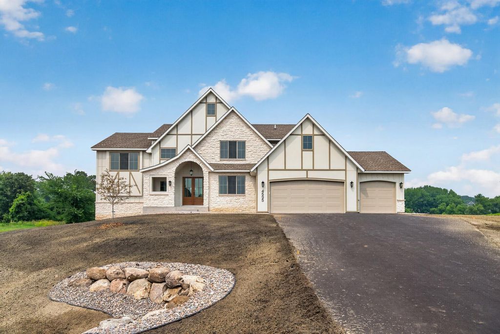 15243 Alamo Street NE, Ham Lake, MN 55304