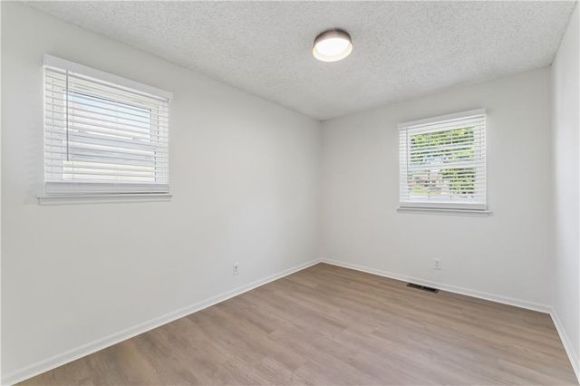 5421 Crest Drive, Kansas City, KS 66106