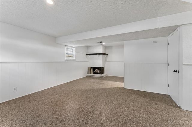 5421 Crest Drive, Kansas City, KS 66106