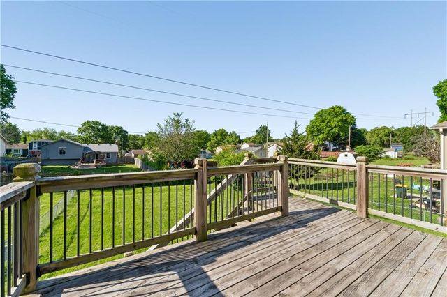 5421 Crest Drive, Kansas City, KS 66106