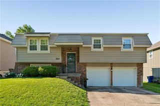 5421 Crest Drive, Kansas City, KS 66106