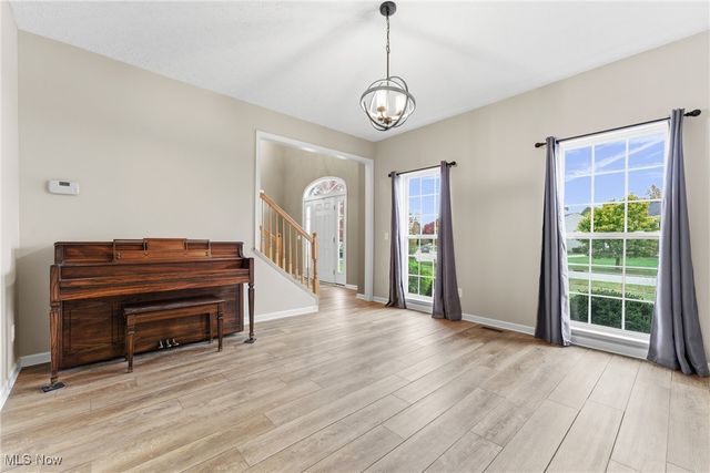 43 Fox Ridge Way, Tallmadge, OH 44278