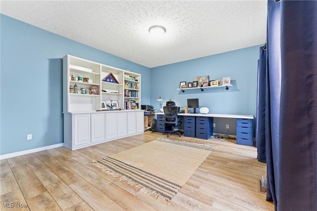 43 Fox Ridge Way, Tallmadge, OH 44278