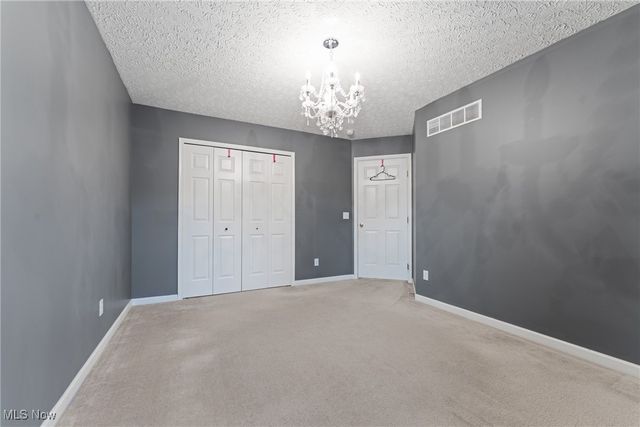 43 Fox Ridge Way, Tallmadge, OH 44278