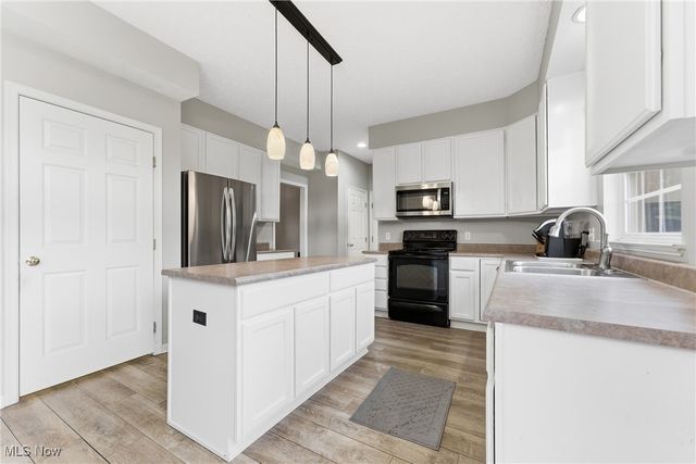 43 Fox Ridge Way, Tallmadge, OH 44278