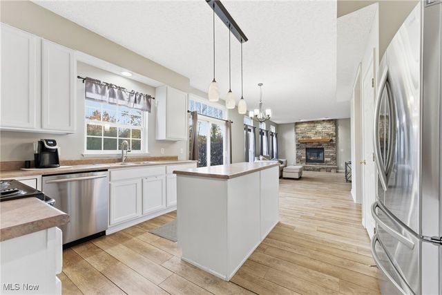 43 Fox Ridge Way, Tallmadge, OH 44278