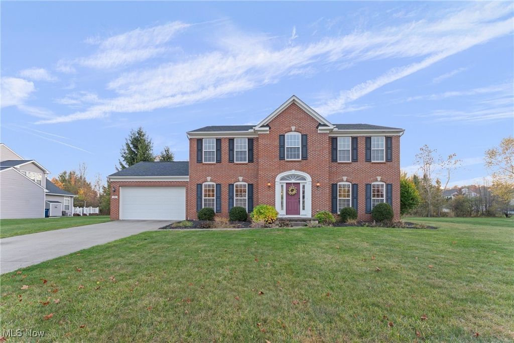 43 Fox Ridge Way, Tallmadge, OH 44278