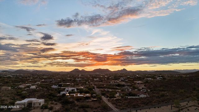 205 W QUARTZ ROCK Road, Phoenix, AZ 85085