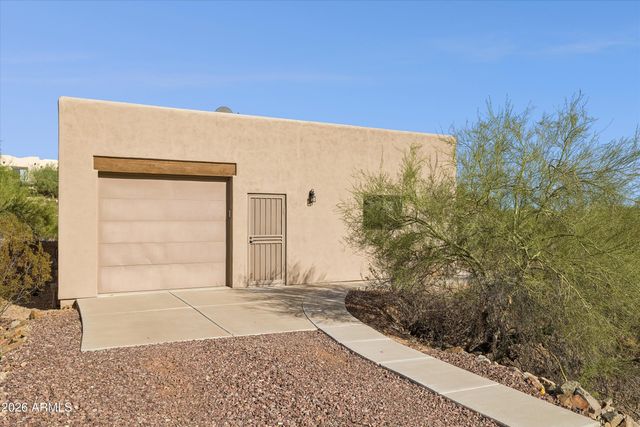 205 W QUARTZ ROCK Road, Phoenix, AZ 85085