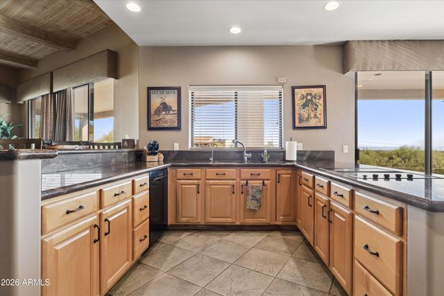 205 W QUARTZ ROCK Road, Phoenix, AZ 85085