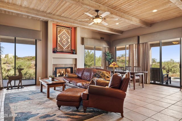 205 W QUARTZ ROCK Road, Phoenix, AZ 85085
