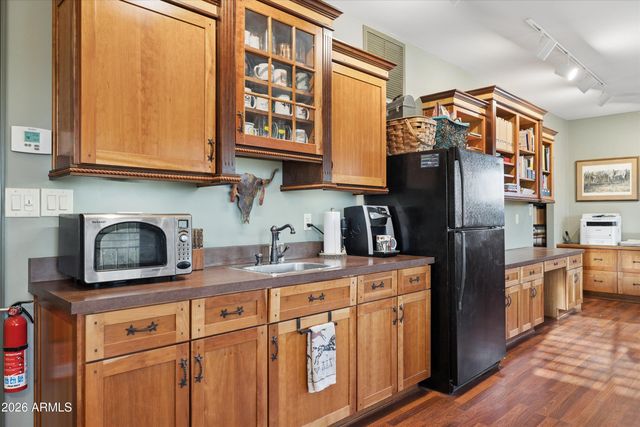 205 W QUARTZ ROCK Road, Phoenix, AZ 85085