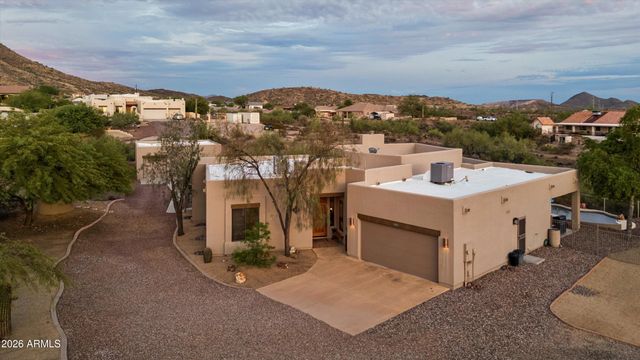 205 W QUARTZ ROCK Road, Phoenix, AZ 85085