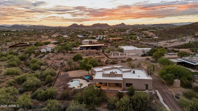205 W QUARTZ ROCK Road, Phoenix, AZ 85085