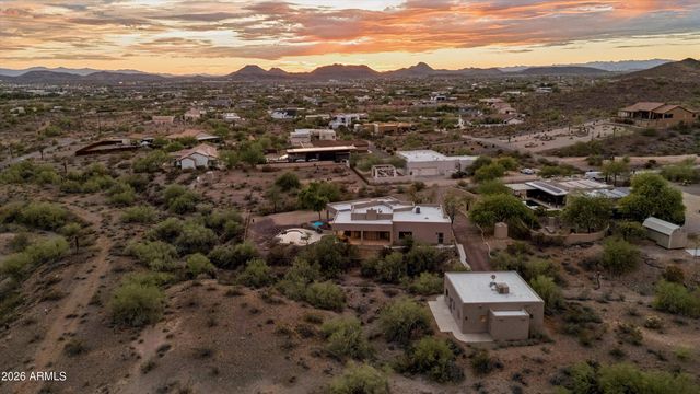 205 W QUARTZ ROCK Road, Phoenix, AZ 85085