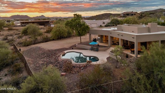 205 W QUARTZ ROCK Road, Phoenix, AZ 85085