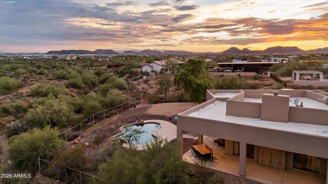 205 W QUARTZ ROCK Road, Phoenix, AZ 85085