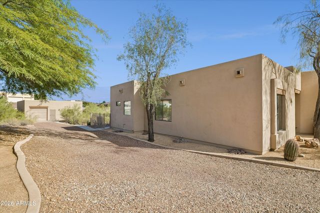 205 W QUARTZ ROCK Road, Phoenix, AZ 85085