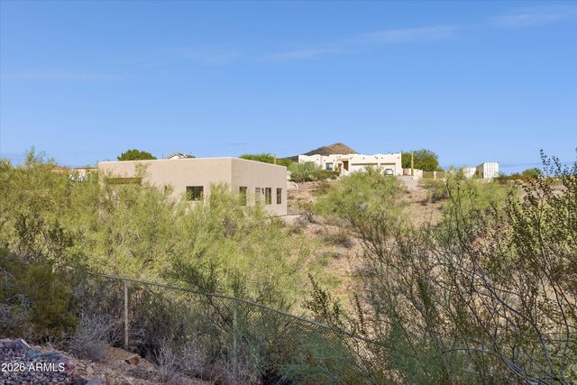 205 W QUARTZ ROCK Road, Phoenix, AZ 85085