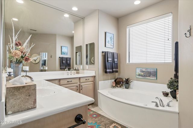 205 W QUARTZ ROCK Road, Phoenix, AZ 85085