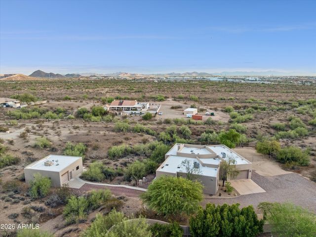 205 W QUARTZ ROCK Road, Phoenix, AZ 85085