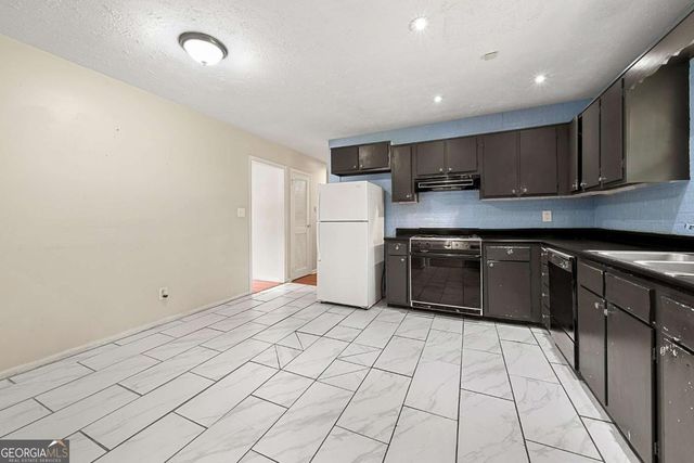 3405 Leisure Lane, Atlanta, GA 30349