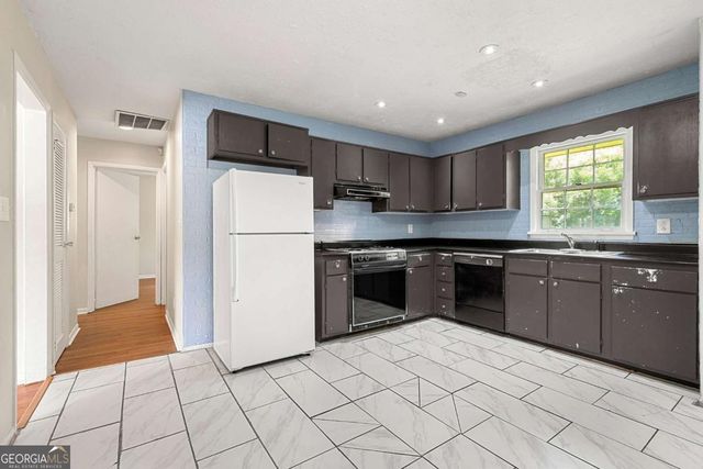 3405 Leisure Lane, Atlanta, GA 30349