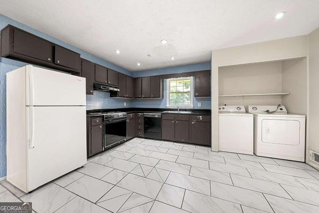 3405 Leisure Lane, Atlanta, GA 30349