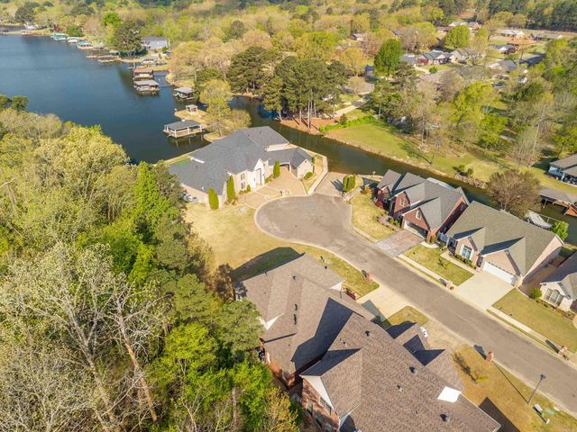 121 Burchwood bay Cove, Hot Springs, AR 71913