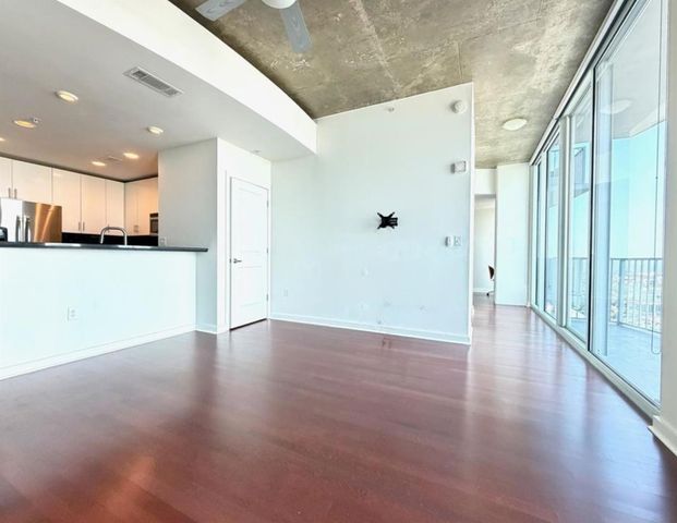 360 Nueces ST 4008, Austin, TX 78701