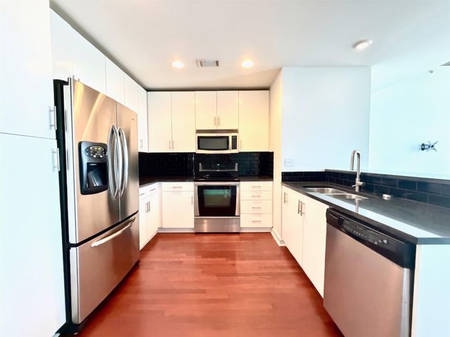 360 Nueces ST 4008, Austin, TX 78701