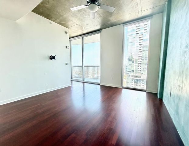 360 Nueces ST 4008, Austin, TX 78701