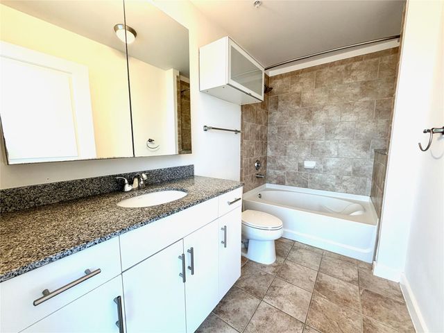 360 Nueces ST 4008, Austin, TX 78701