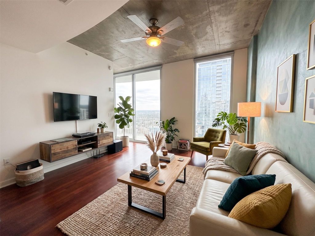 360 Nueces ST 4008, Austin, TX 78701