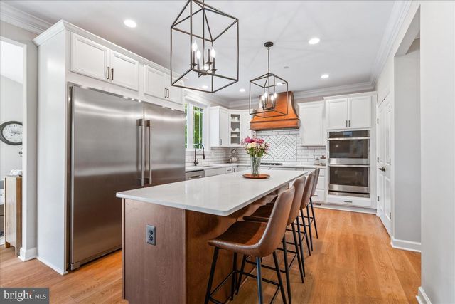 8103 WOODVILLE RD, Mount Airy, MD 21771