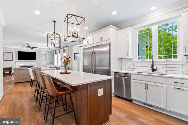 8103 WOODVILLE RD, Mount Airy, MD 21771