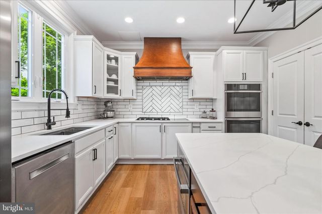 8103 WOODVILLE RD, Mount Airy, MD 21771