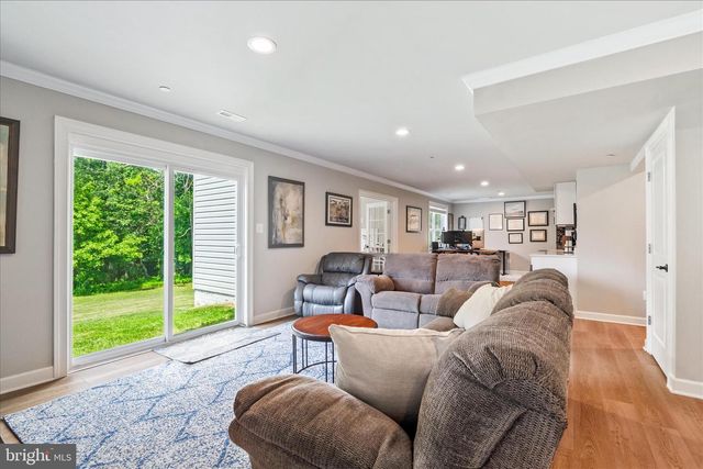 8103 WOODVILLE RD, Mount Airy, MD 21771